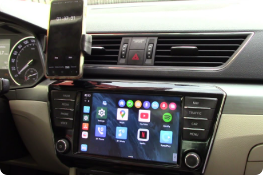 WiFi Android Auto v automobilech bez WiFi s KyeBriq. Možnost YouTube, NetFlix, video přehrávač.